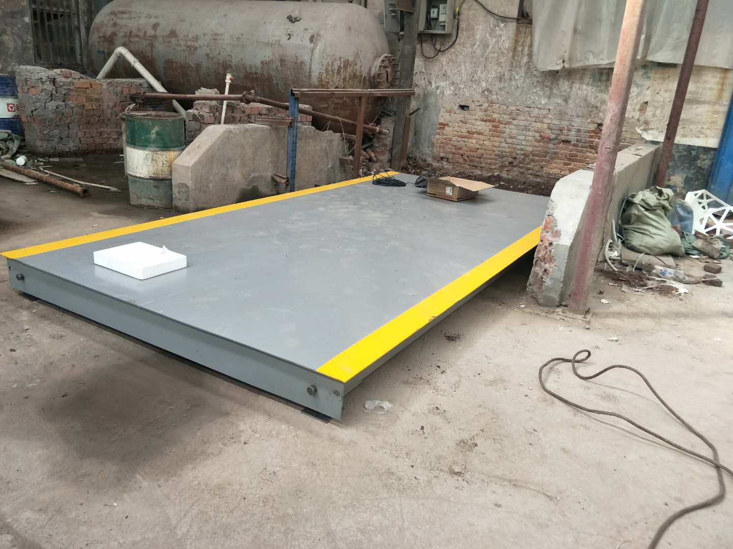 地磅3.jpg 地磅3.jpg